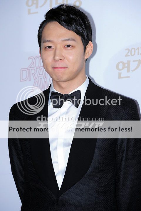 [30.12.12][Pics] Yoochun - MBC Drama Awards  2012123101029_21_zpse9c632a2
